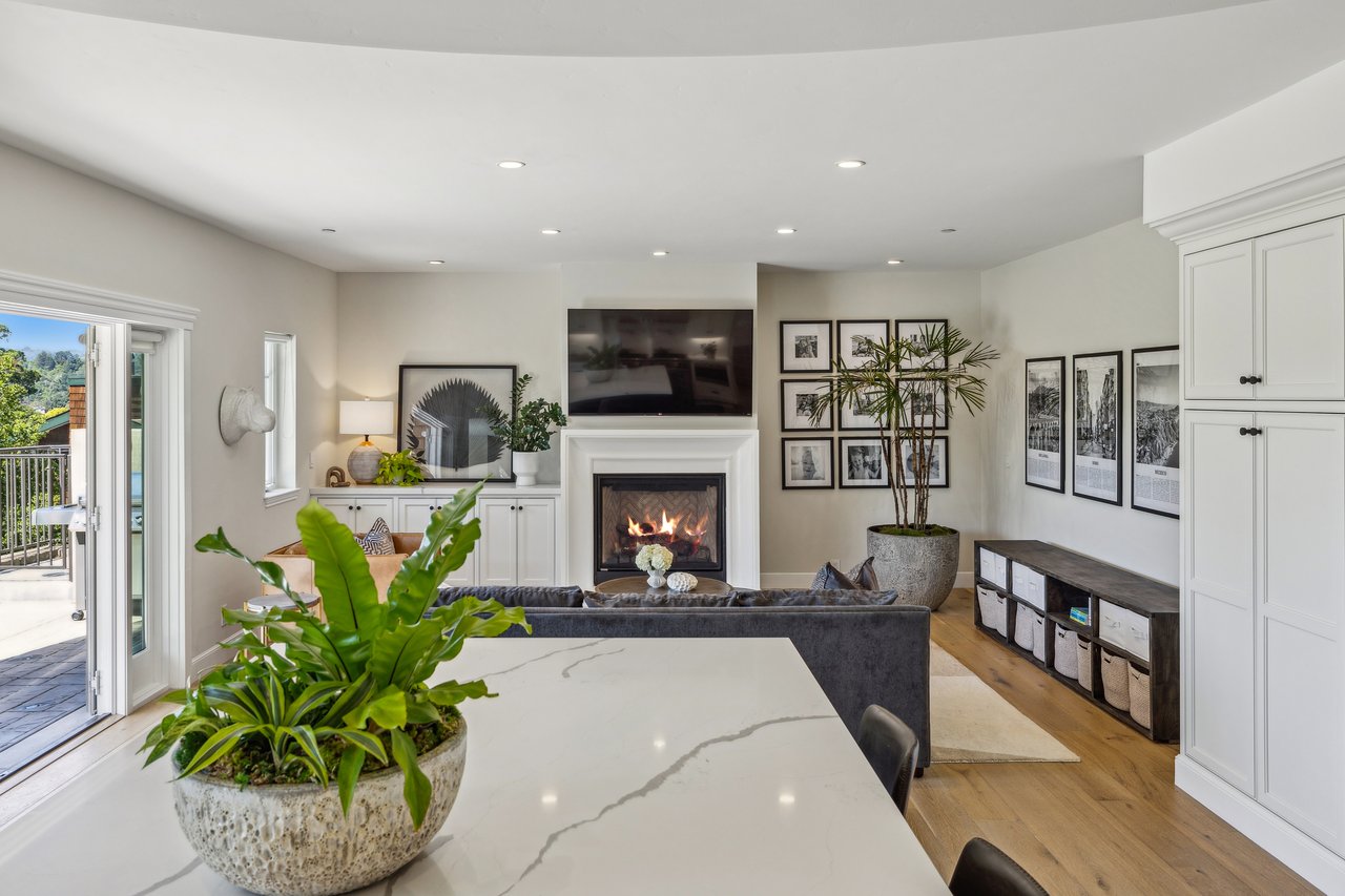 6 Live Oak Way
