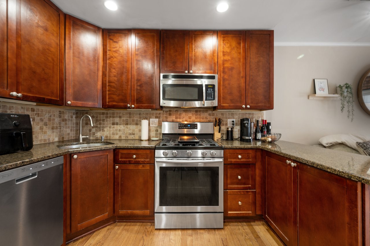 832 Oakdale Ave Unit 3H