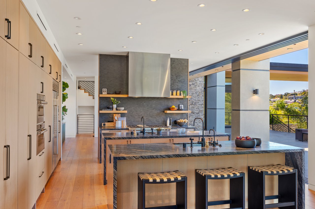 Modern Luxury - Completed in 2020