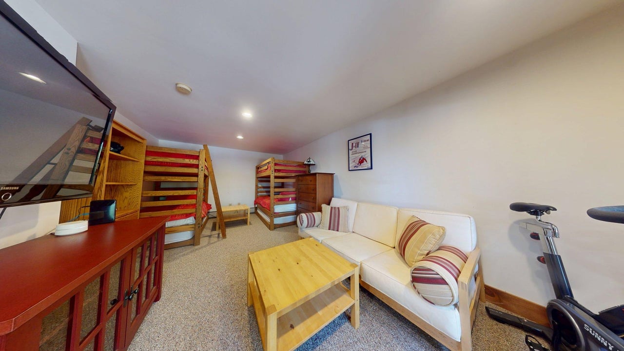 4 BR North Branch Rental