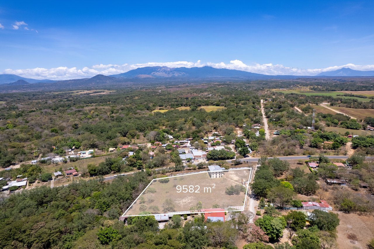 Prime Commercial Opportunity 5 minutes from Liberia