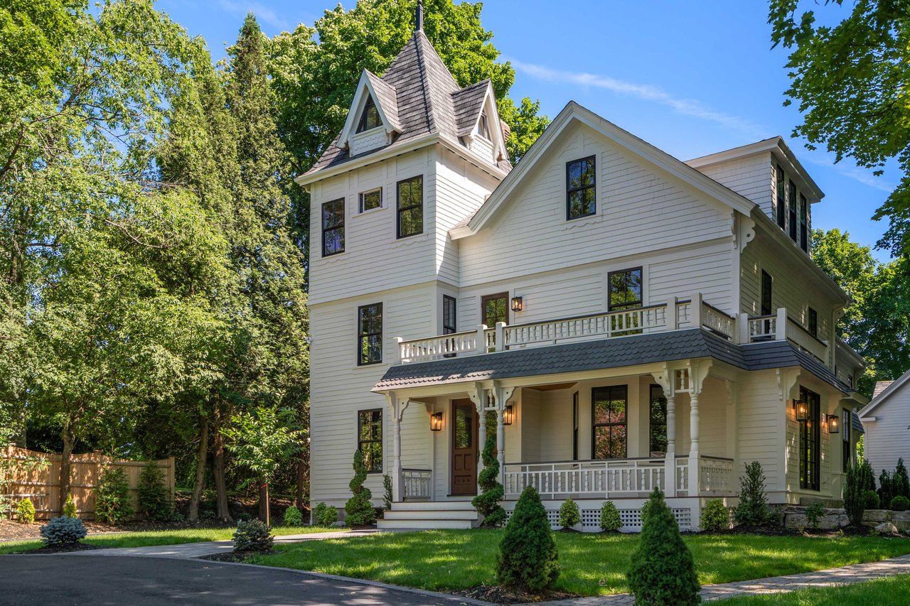 Keeping Up With The Elliot