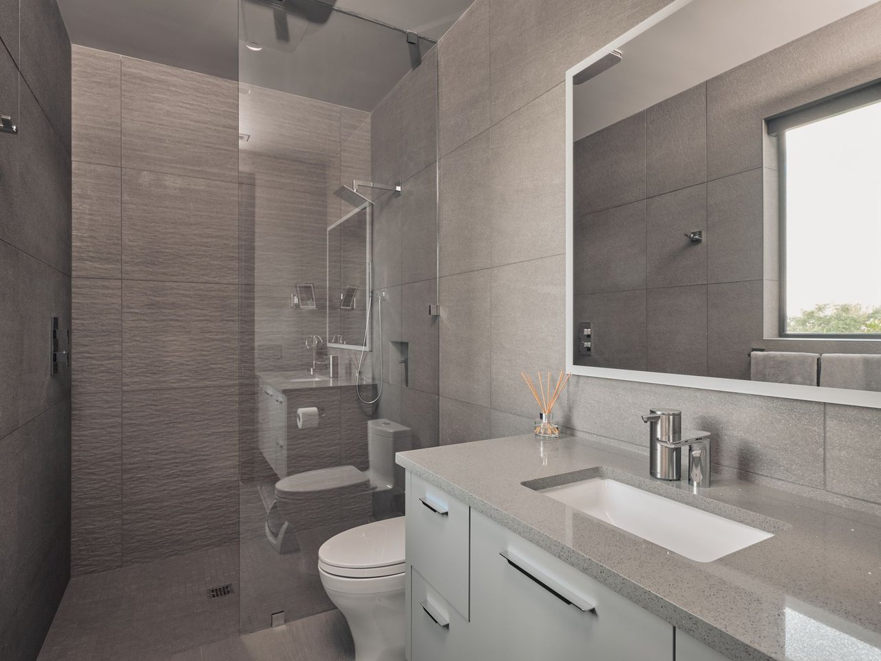 The Contemporary Amarra Estate | One of One 