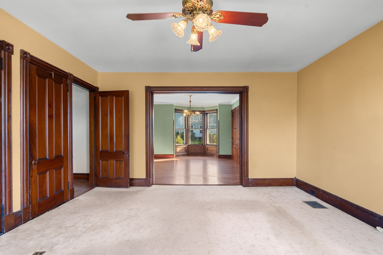 25 Old Turnpike Rd