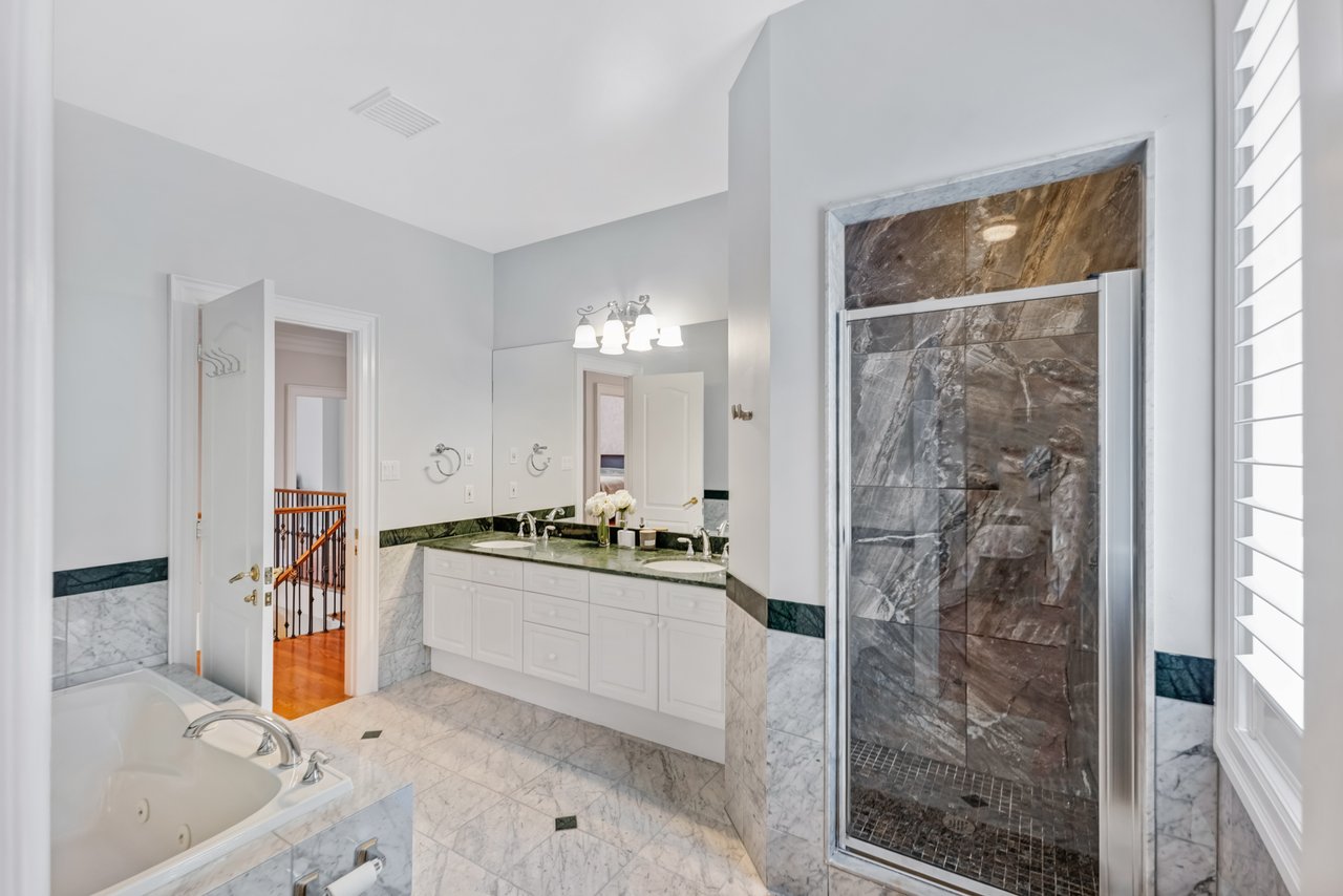 2126 Parker Dr