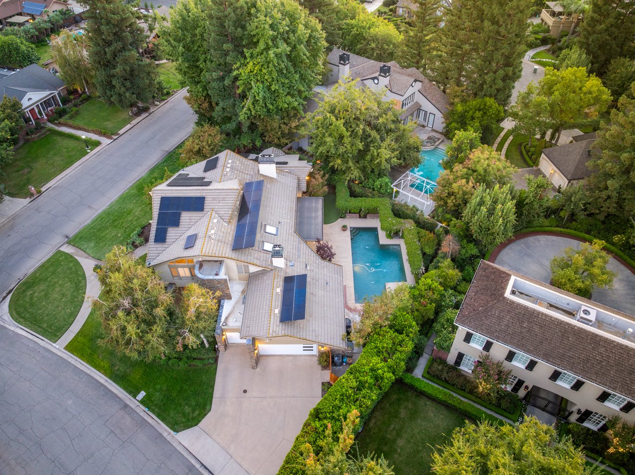 7285 N San Pedro Ave