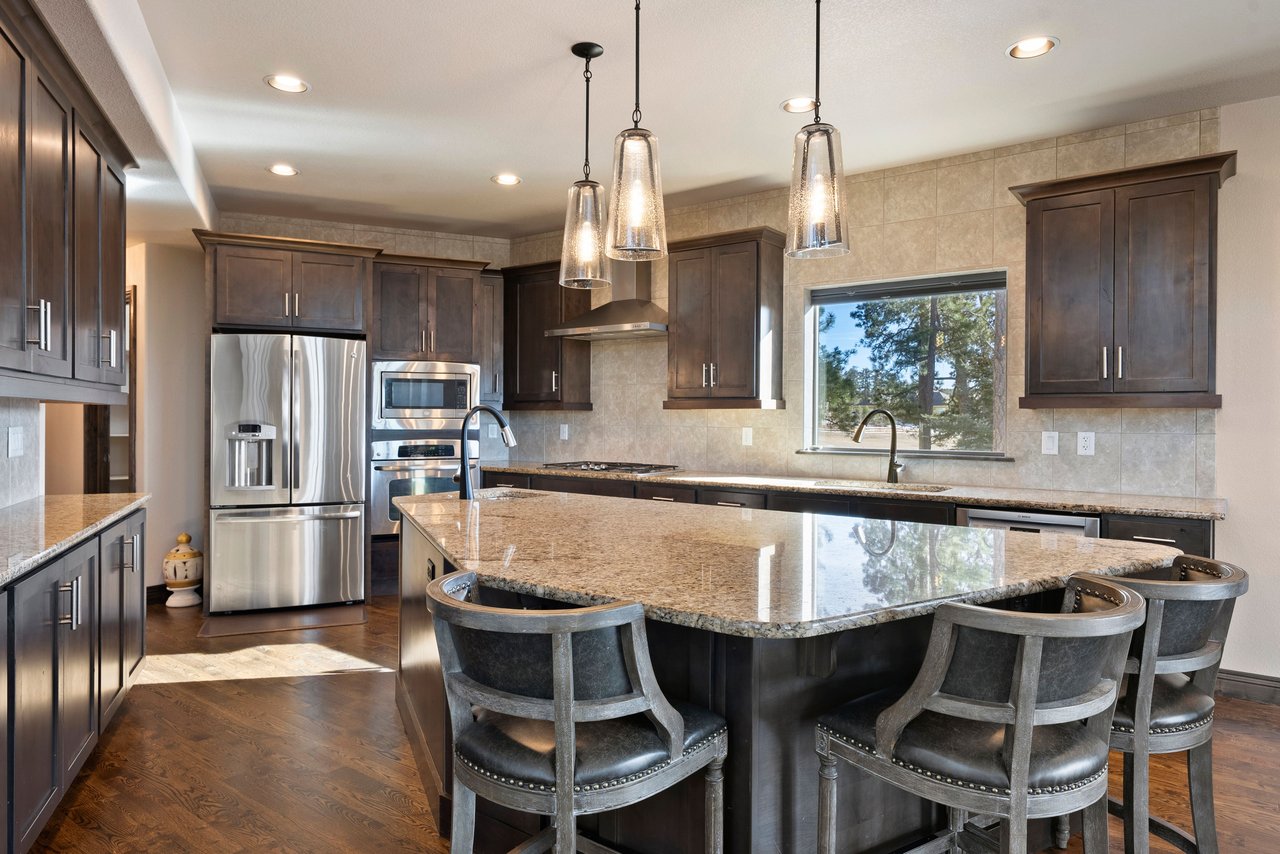 17576 Cabin Hill Lane