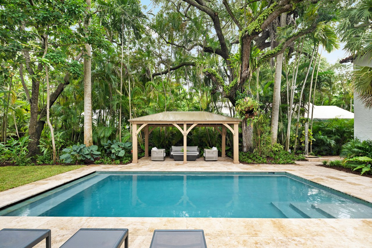 3700 Hibiscus Street "Casa Mamey"
