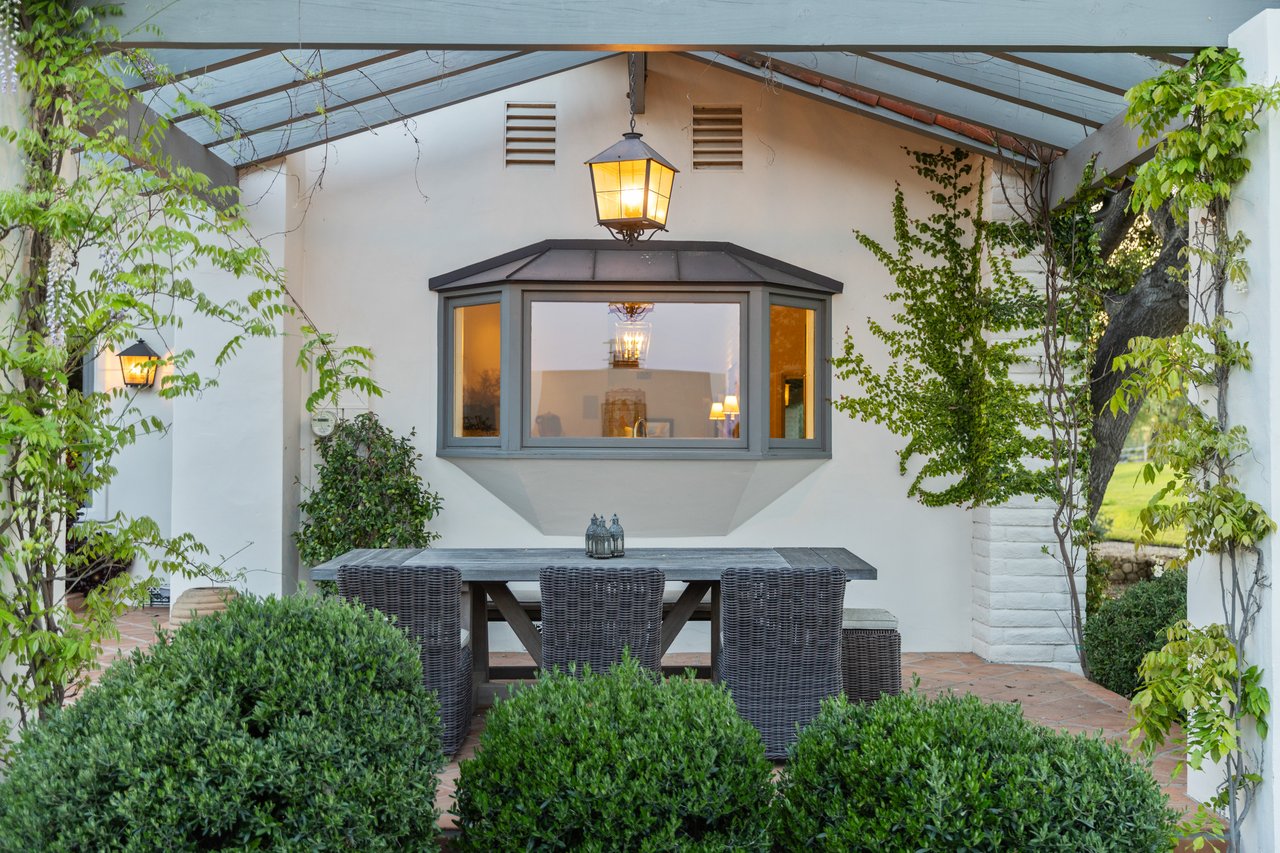 CONTEMPORARY HACIENDA with Privacy, Views, and Quality Craftsmanship