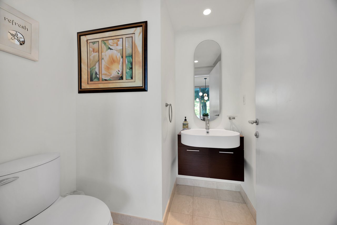 2627 S Bayshore Dr # 507