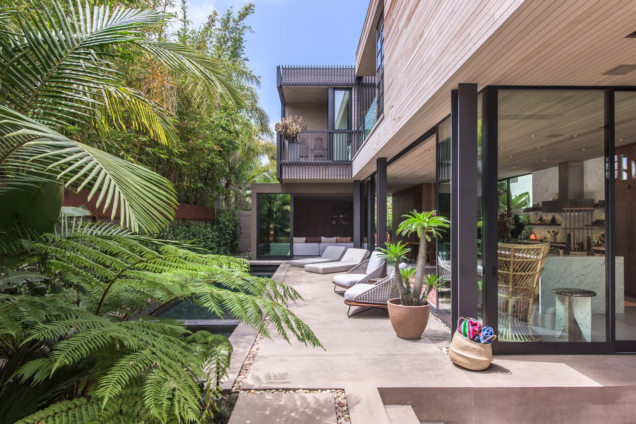 634 Milwood Ave, Venice 