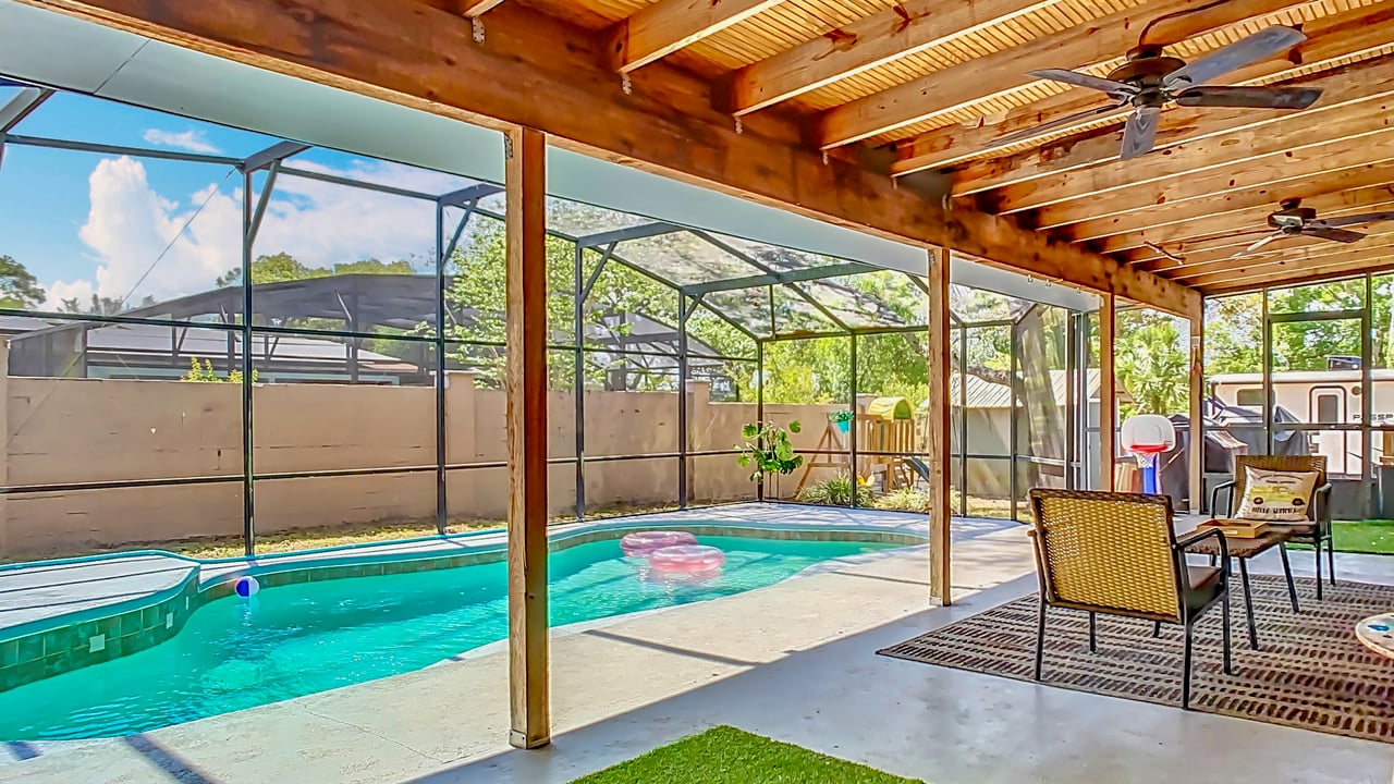 Peaceful 5-Bedroom Home in Altamonte Springs