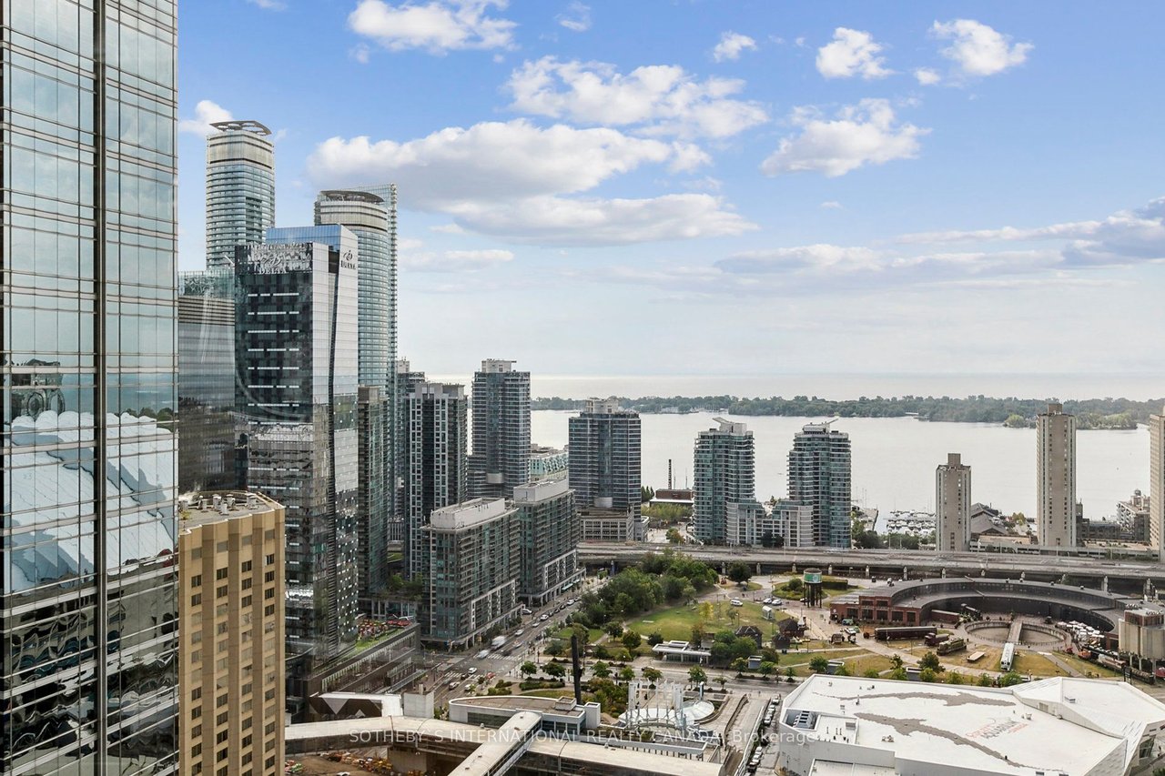 183 Wellington St W 3005