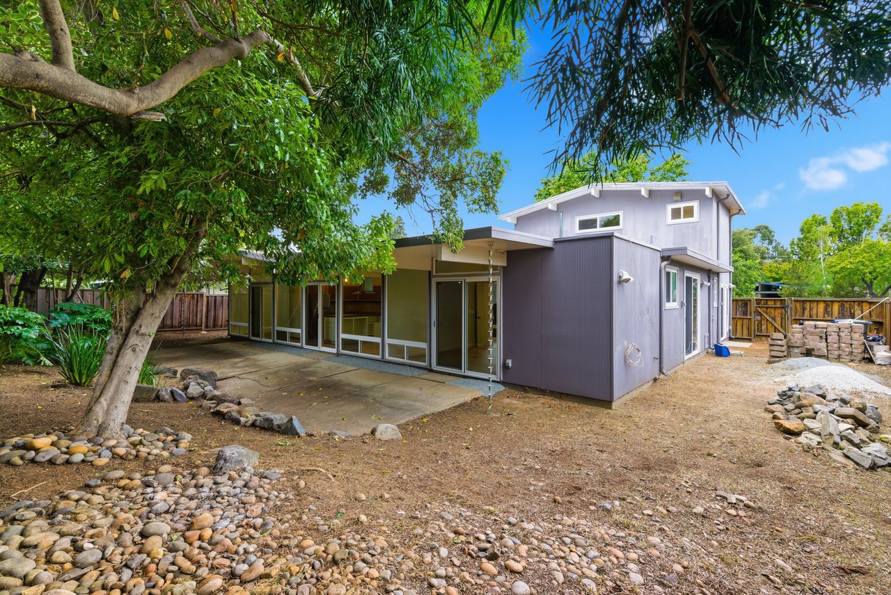 618 Sheraton Drive