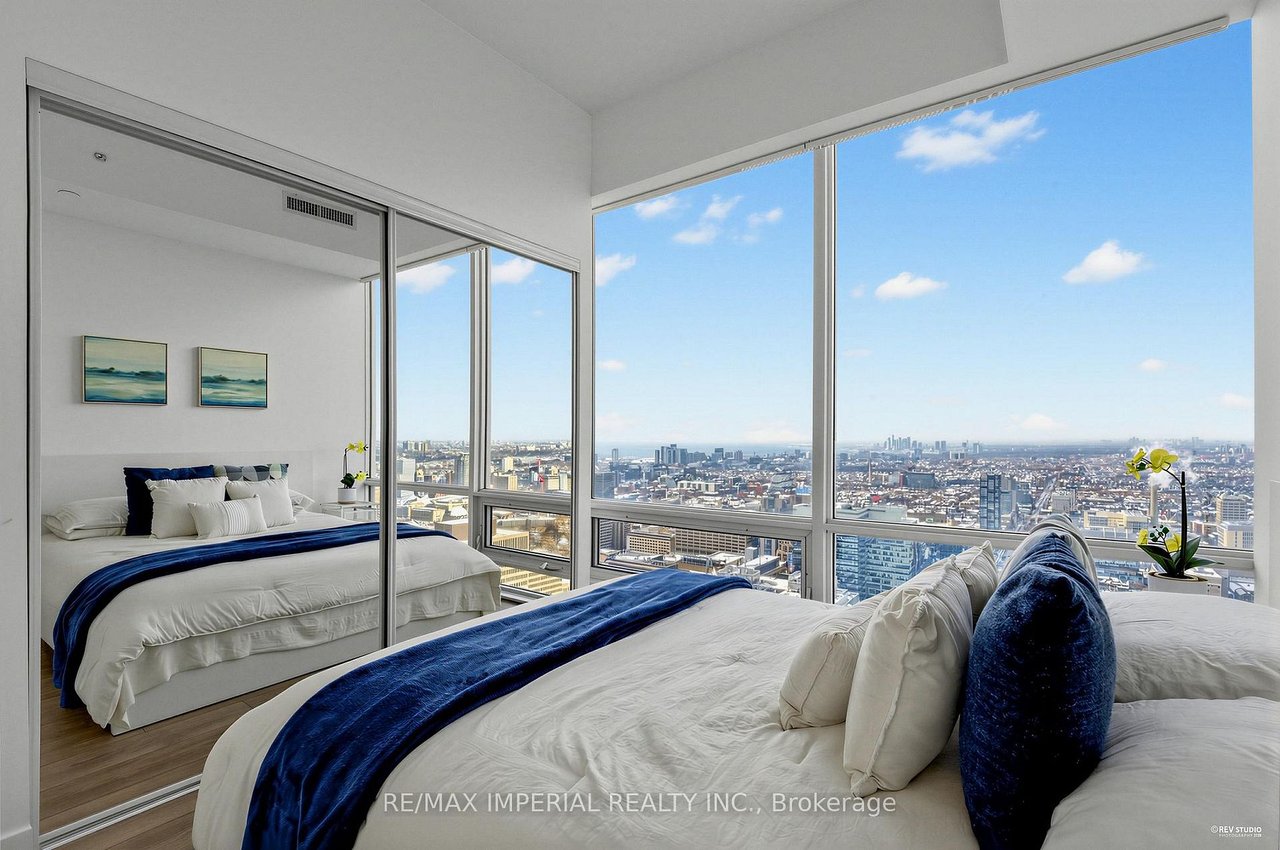 LUXURY SOUTHWEST PENTHOUSE