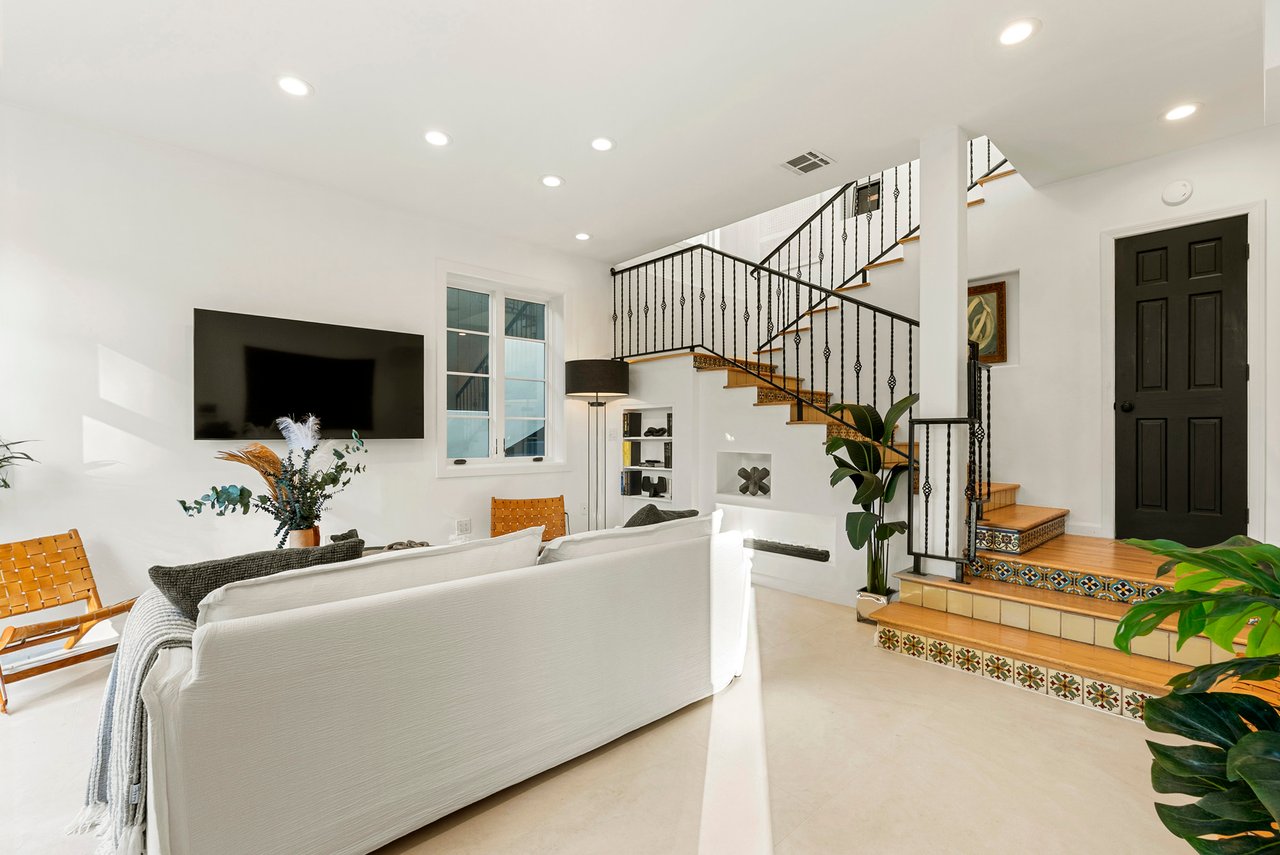 410 Entrada Dr, Santa Monica