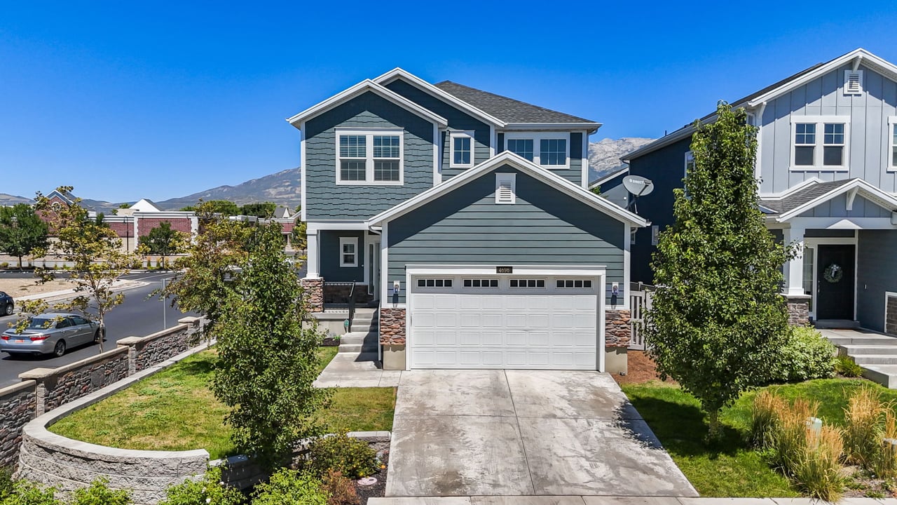 4696 W Camellia N