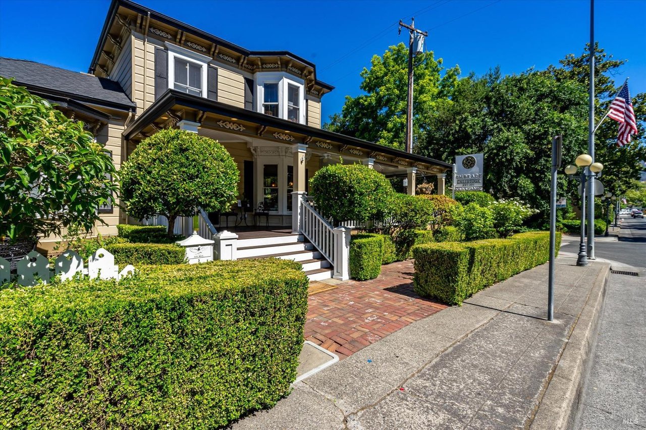 1139 Lincoln Ave, Calistoga