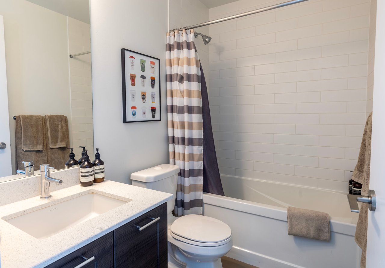 50 Bruyeres Mews 726