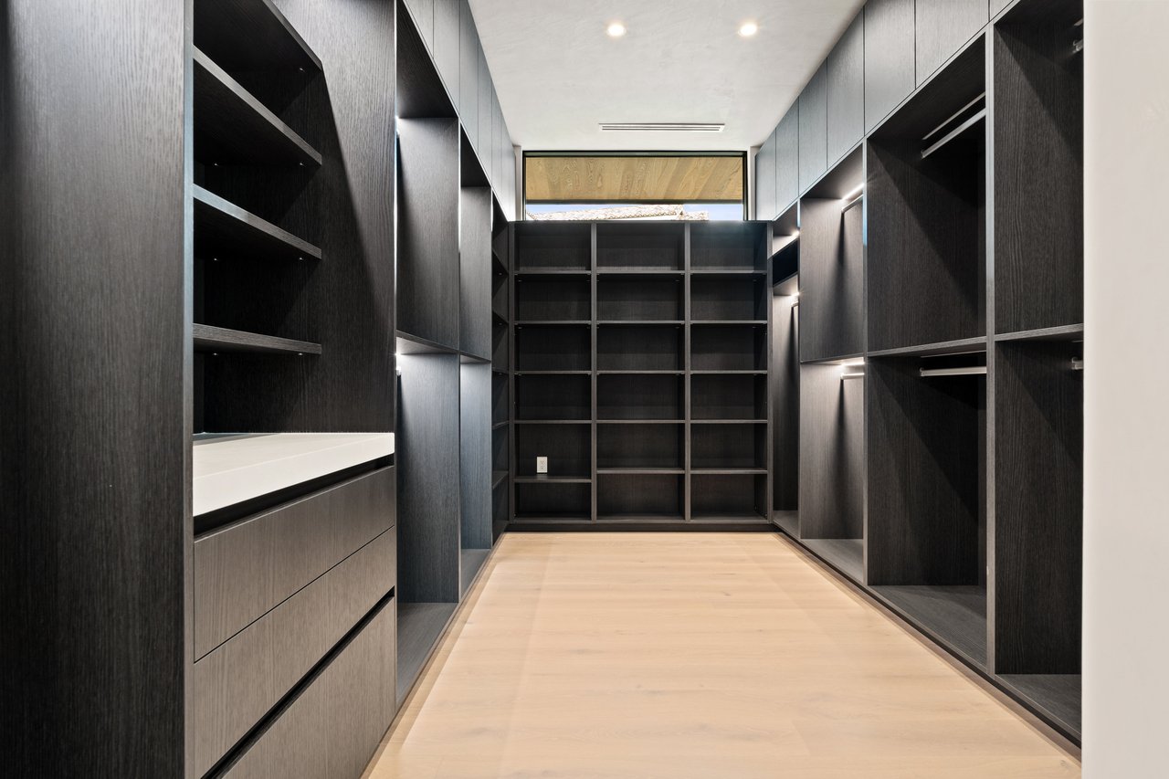 4909 Honey Daisy Way