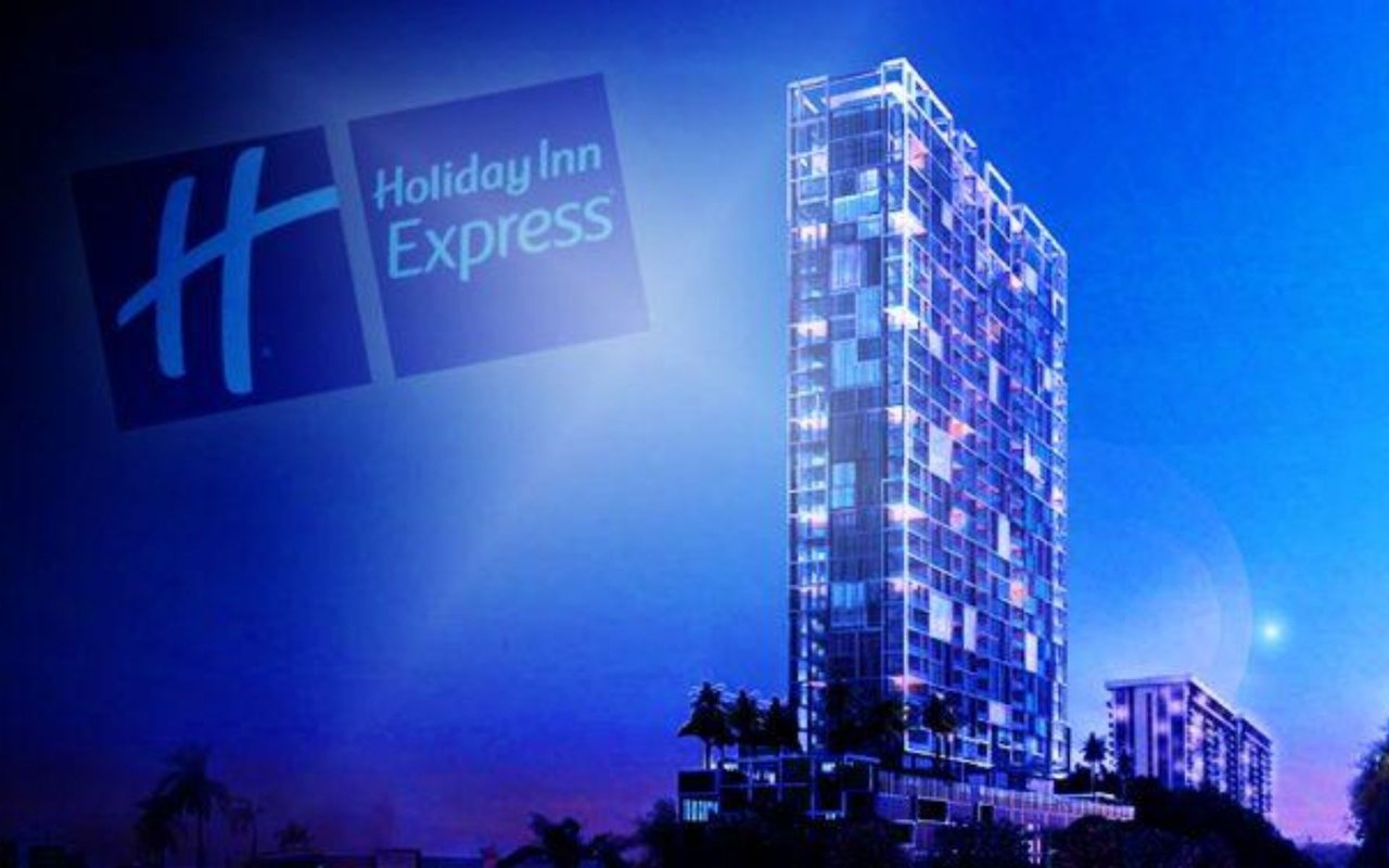 Bentley Edgewater Reborn as Holiday Inn After Heafey Partnership Sours