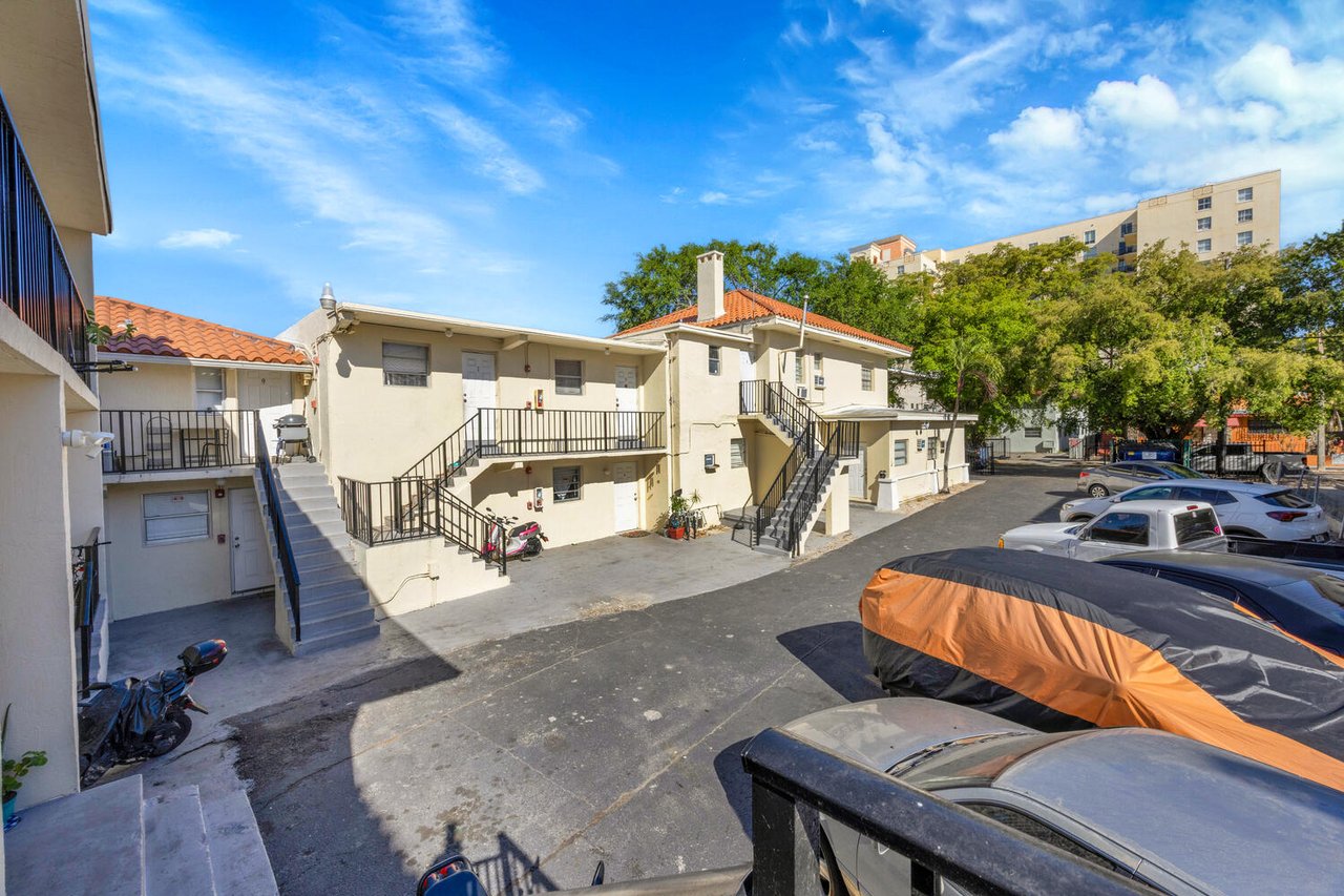 20 Unit Multifamily Building with Assumable Freddie Mac Loan
