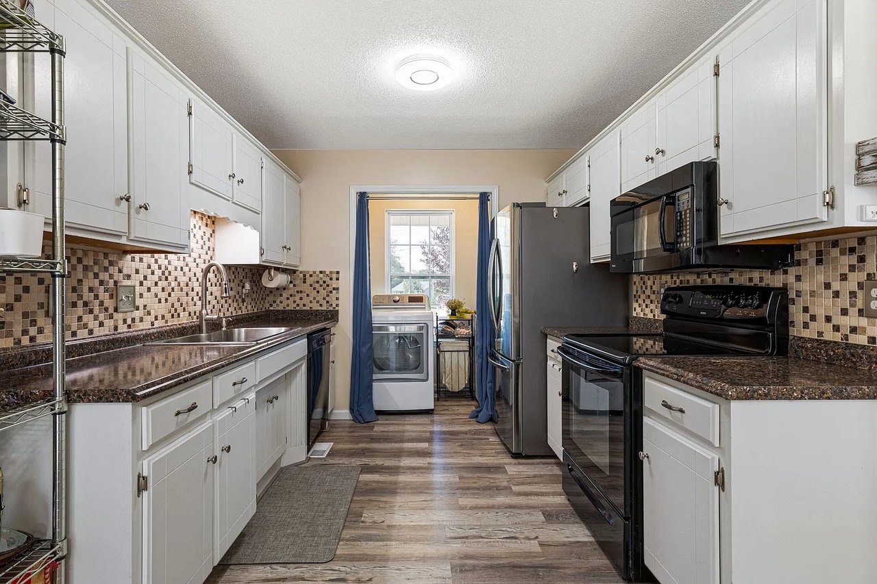 2803 Black Stallion Ct