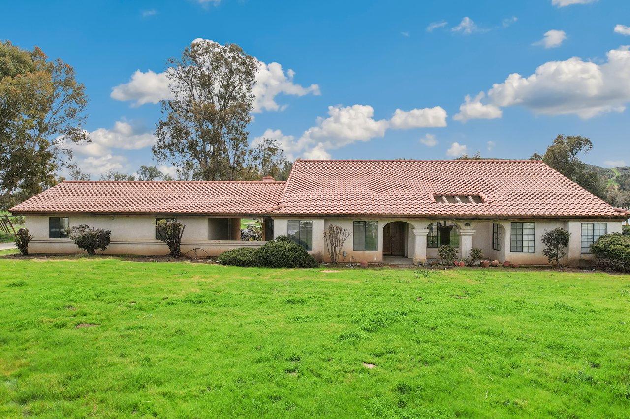 20425 Avenida Castilla