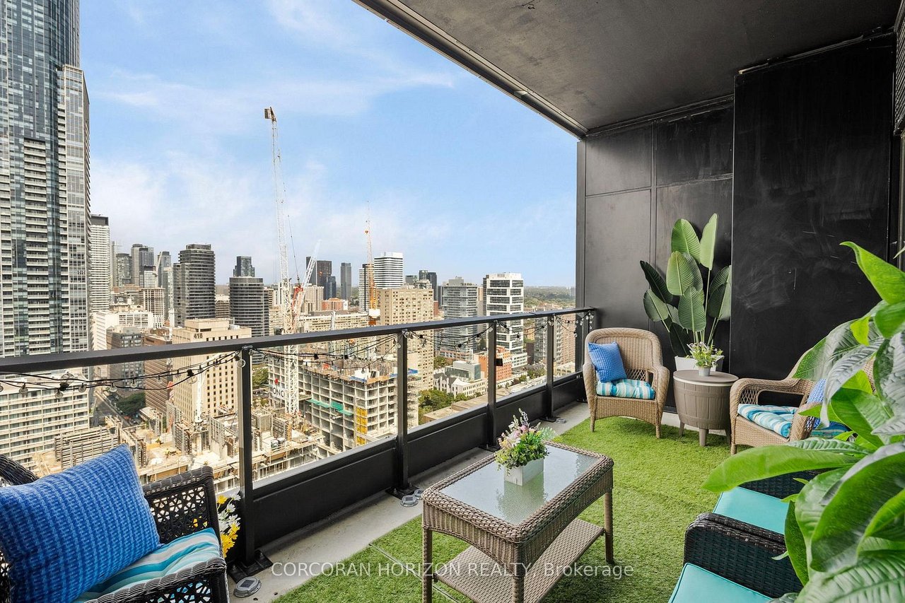 DOWNTOWN MODERN CHARM