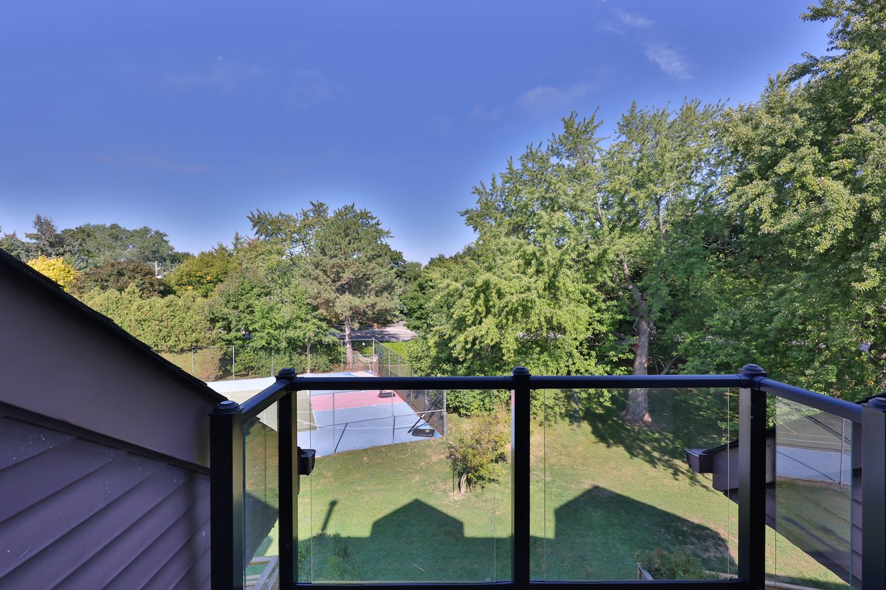 68 Tradewind Drive, Oakville