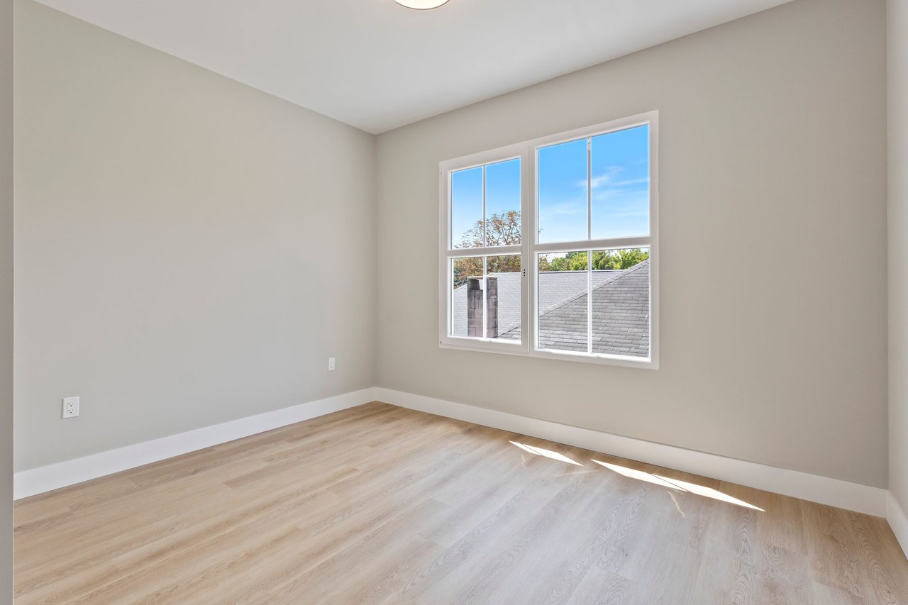 298 Main Street, 3E