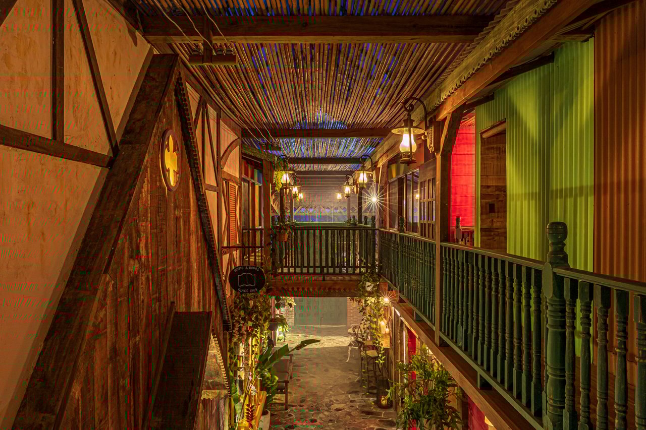 2.56 ACRES – 3 Bedroom Artistic Architectural Masterpiece, Recording Studio, Ocean View, Pool, 1 Bedroom Guest House!!!