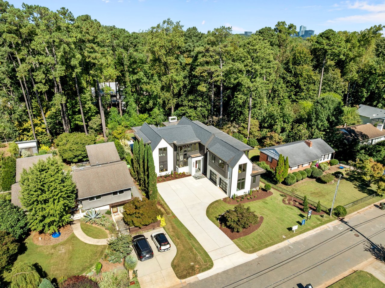 2419 Medway Dr