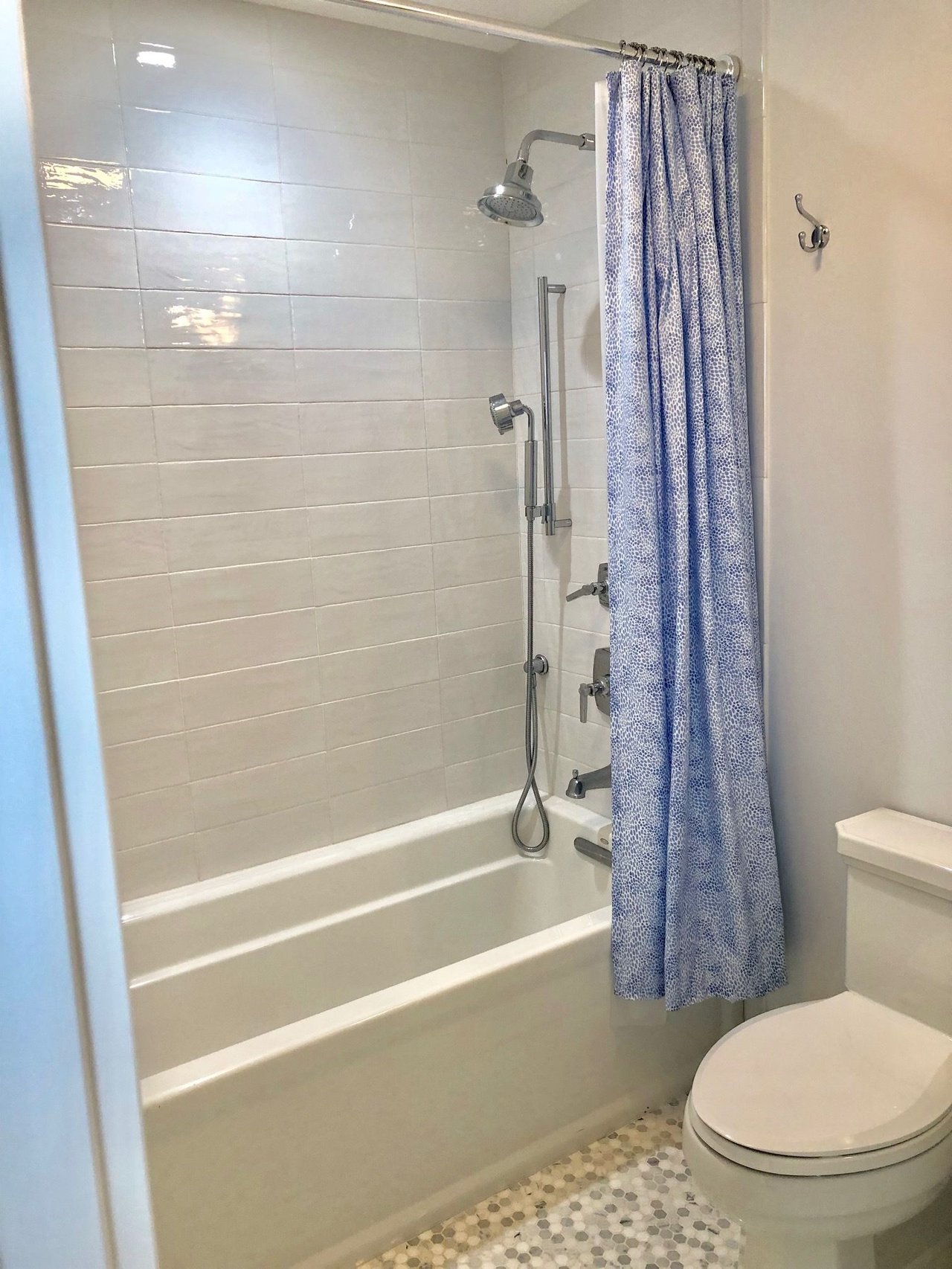 #103 Exclusive Curtis Point