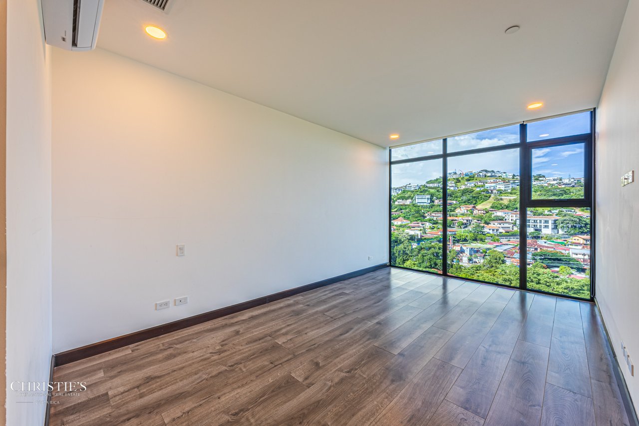 Luxurious Four-Bedroom Condo in the Hills of Escazú   