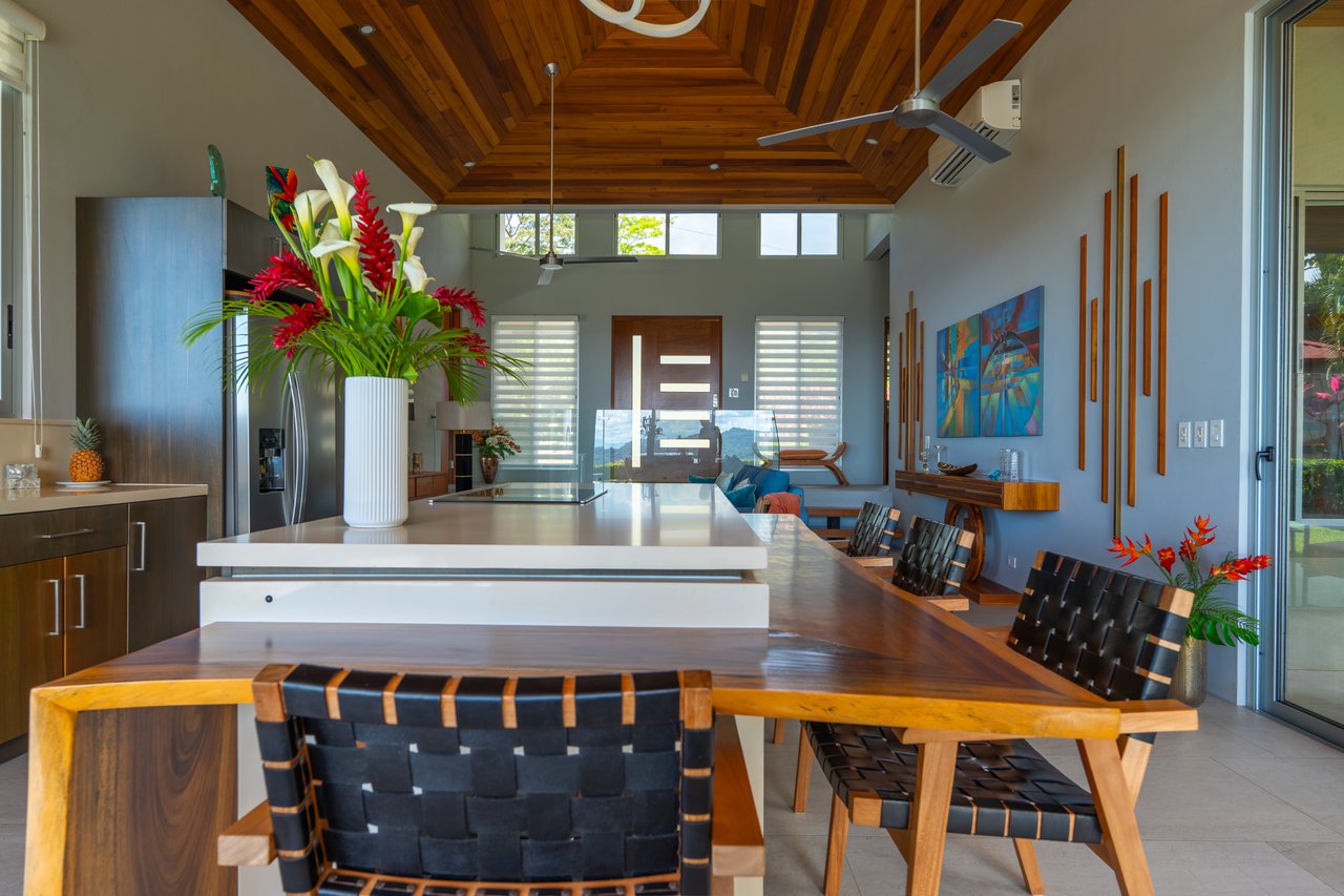 Blue Horizon – luxury ocean-view home in Ojochal, Costa Rica