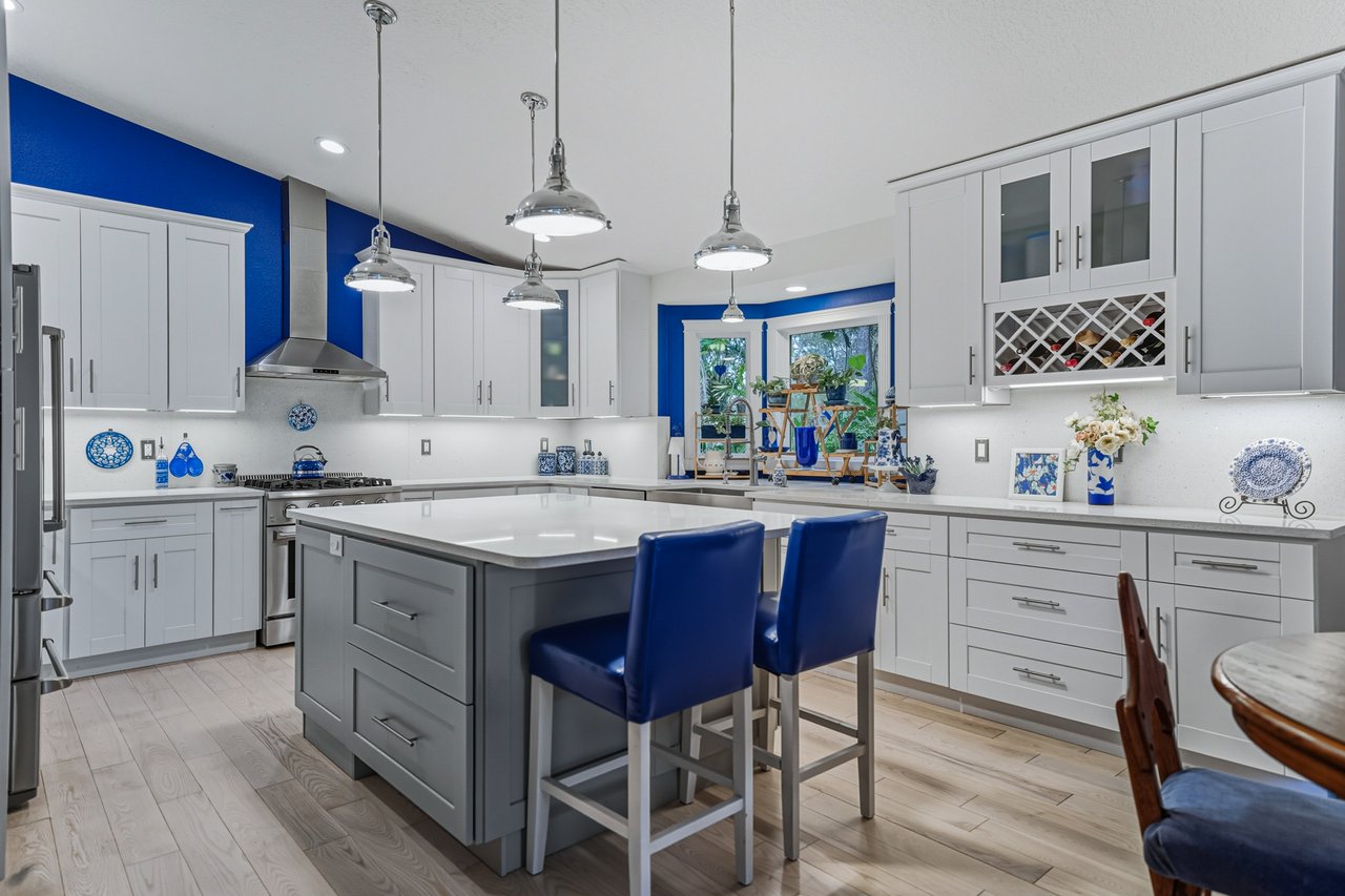 5240 NEW BRITTANY LN