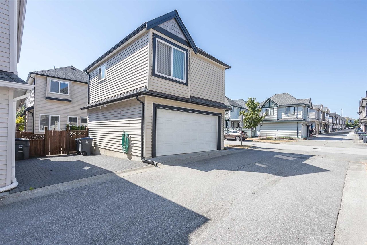 6696 193A St