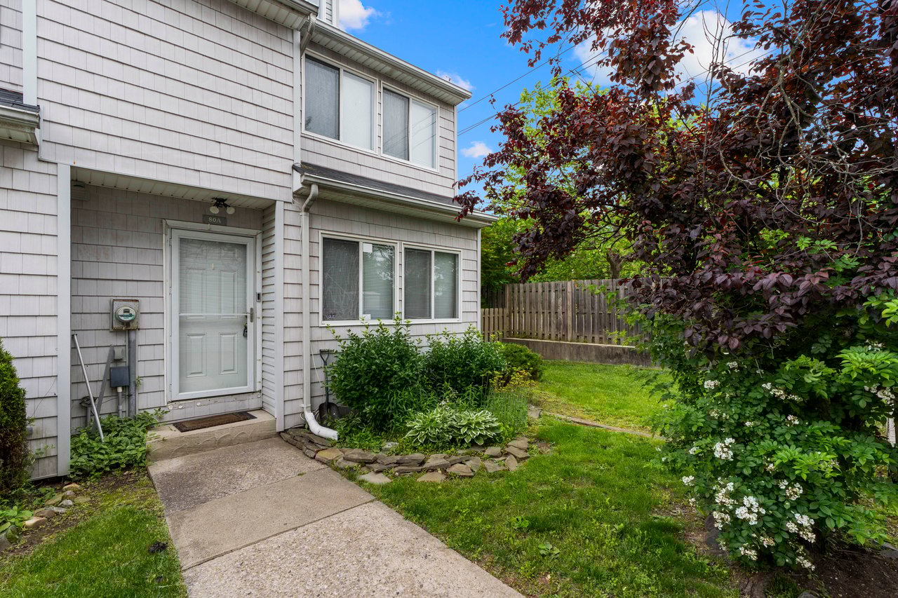 80 Dinsmore Street A, Bulls Head SI, Home Tour of Gorgeous Townhouse