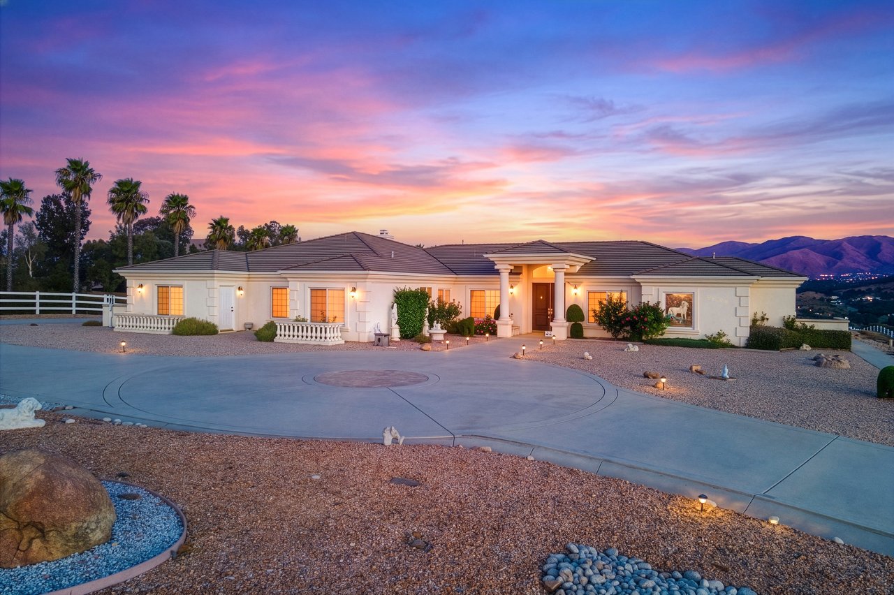 37950 Via Majorca