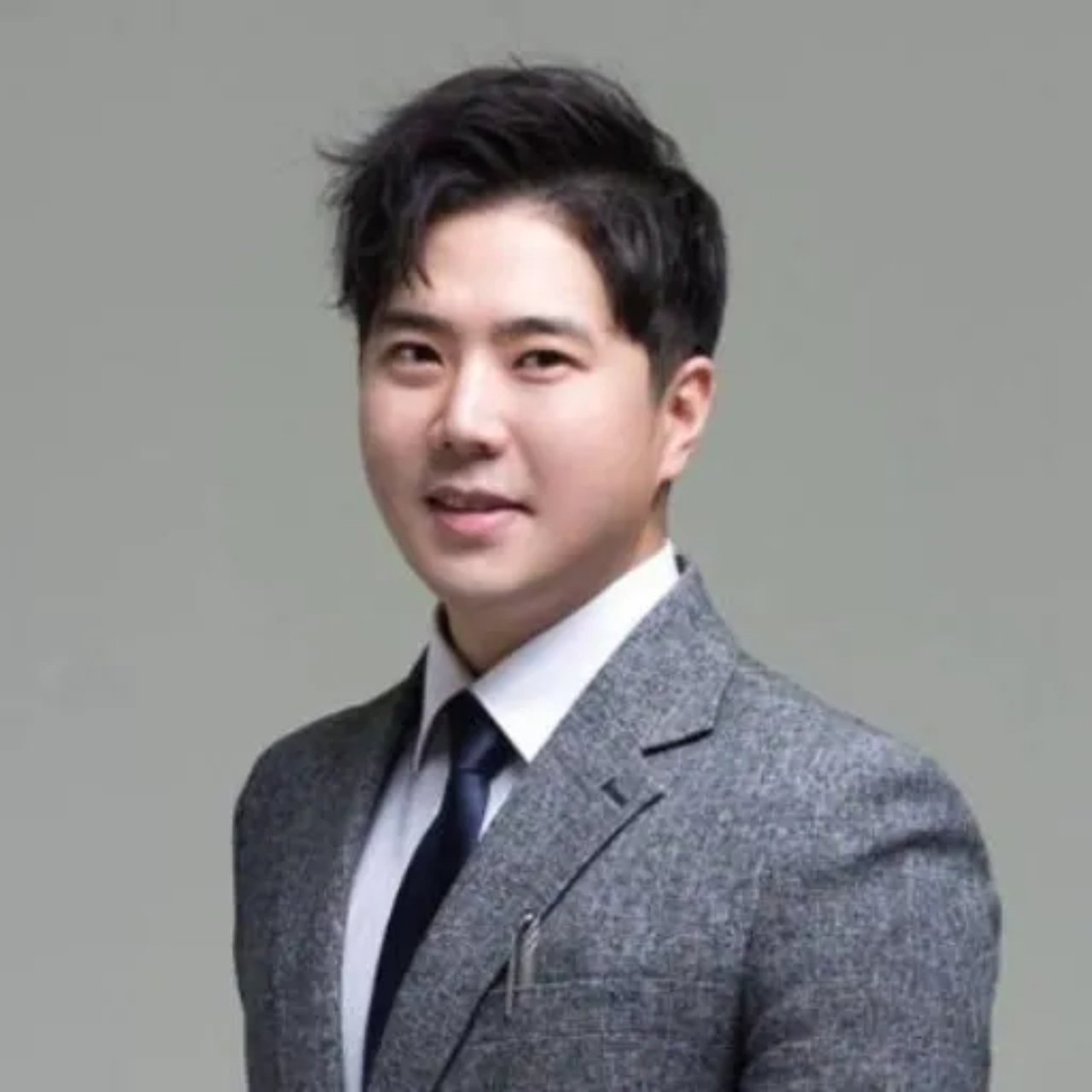 Jacob Song Los Angeles, CA Real Estate Agent Headshot