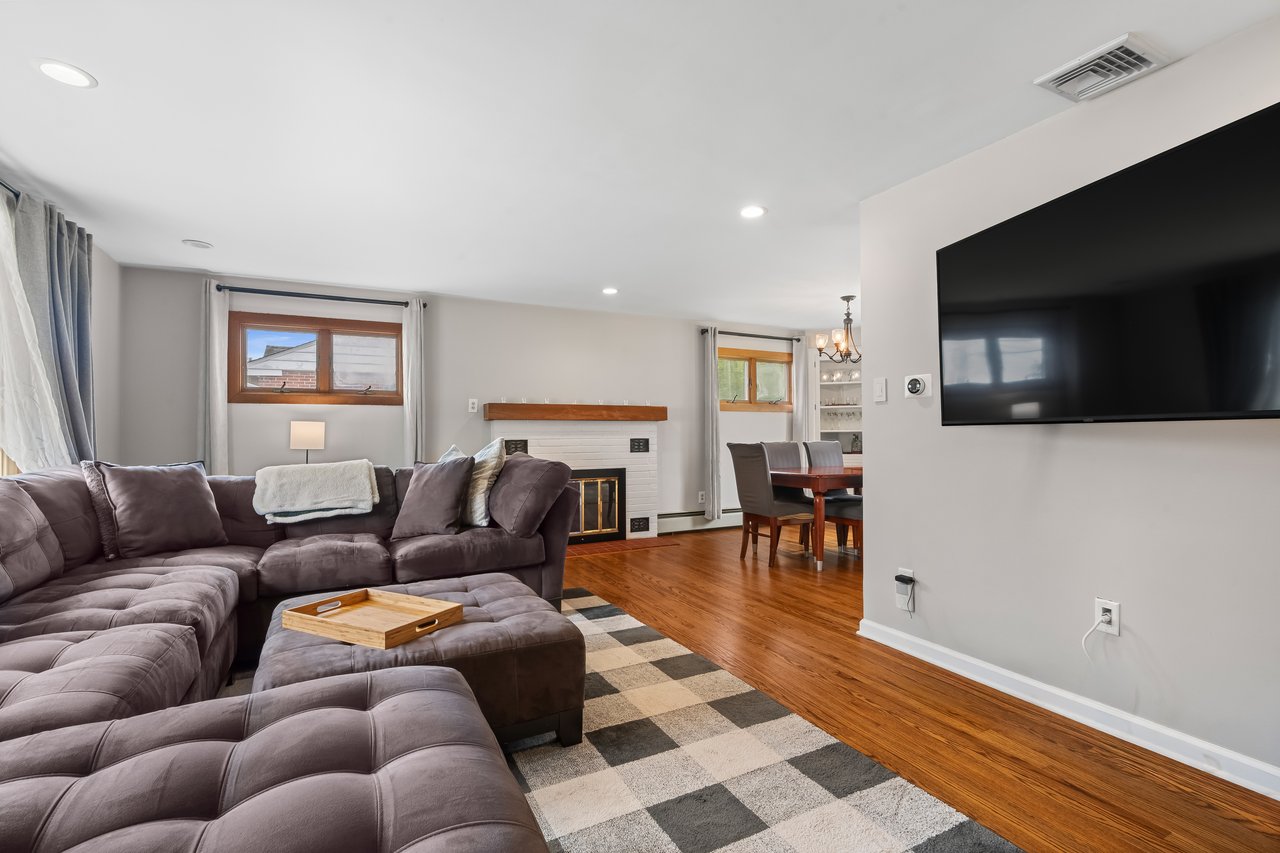 300 South 9th Street