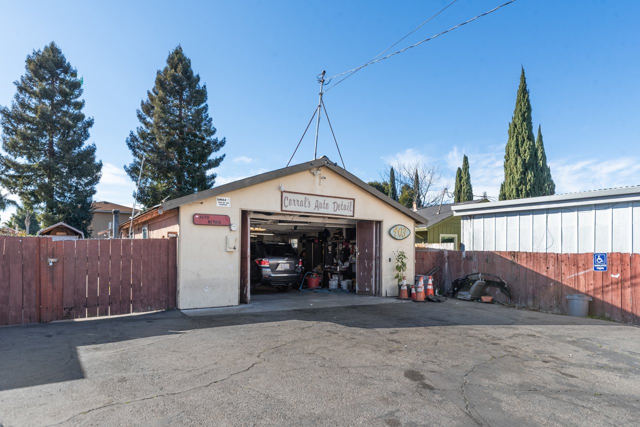 1,375 SF Auto Repair Owner User Opportunity