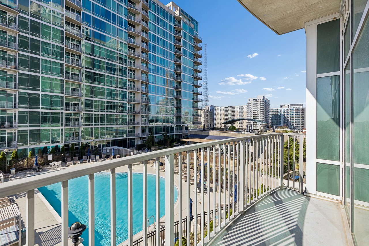 943 Peachtree Street NE Unit 913