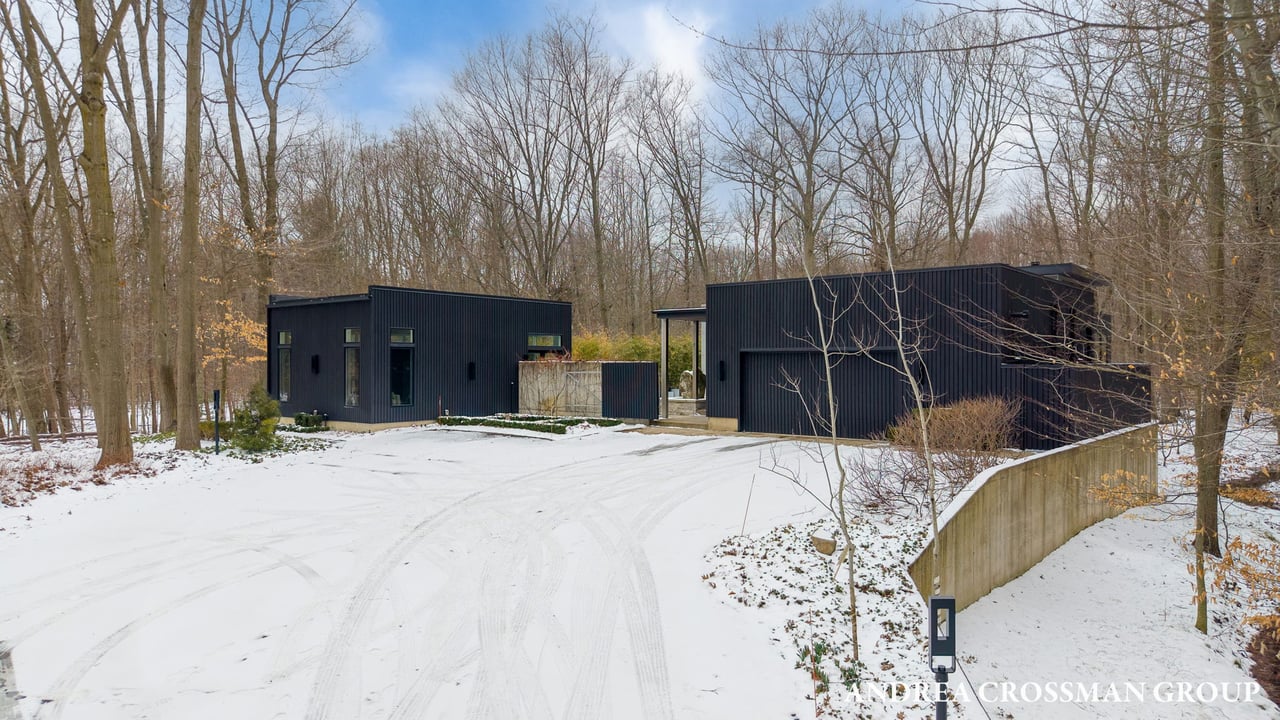 Modern Luxury with Lake Michigan Access