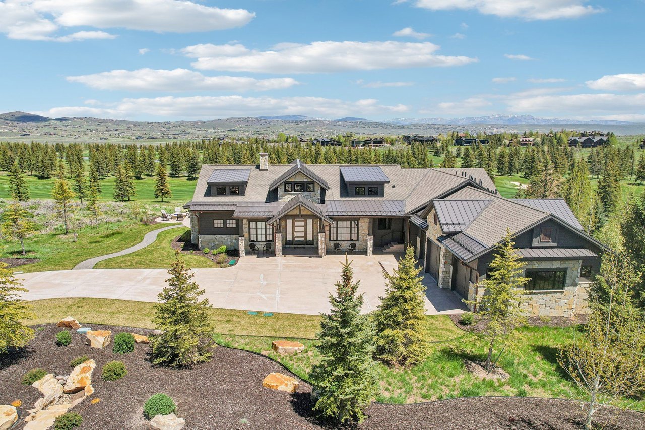 7242 Lupine Dr