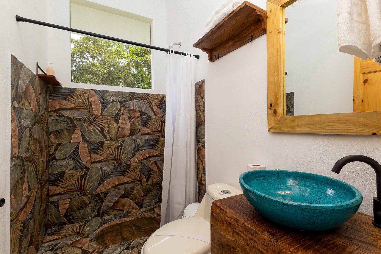 Furnished and Turnkey Home Rainforest Villa with Pool and Creek