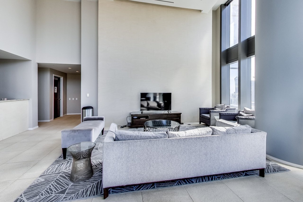 60 E Monroe St Unit 2101