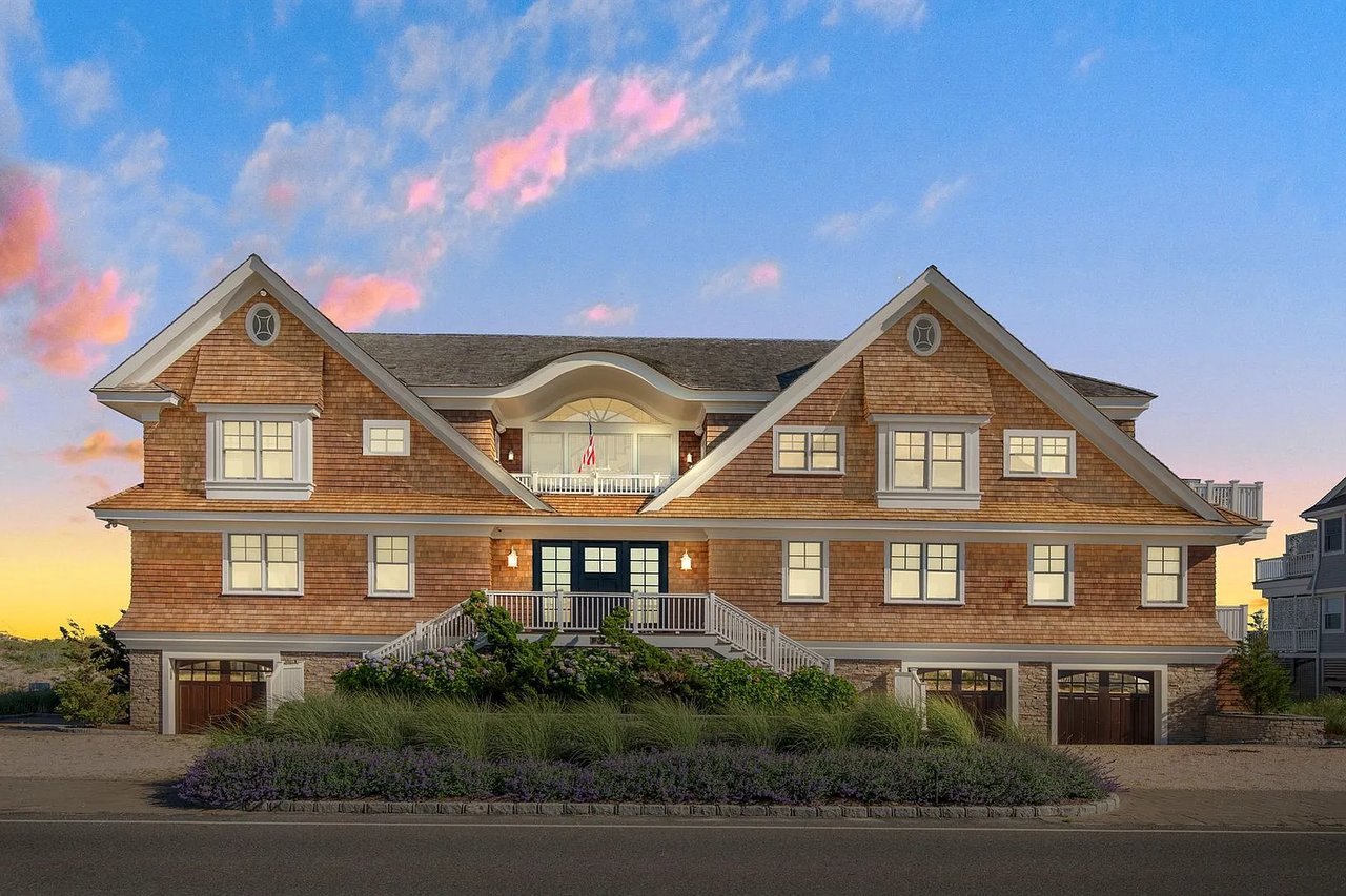 743 Dune Rd