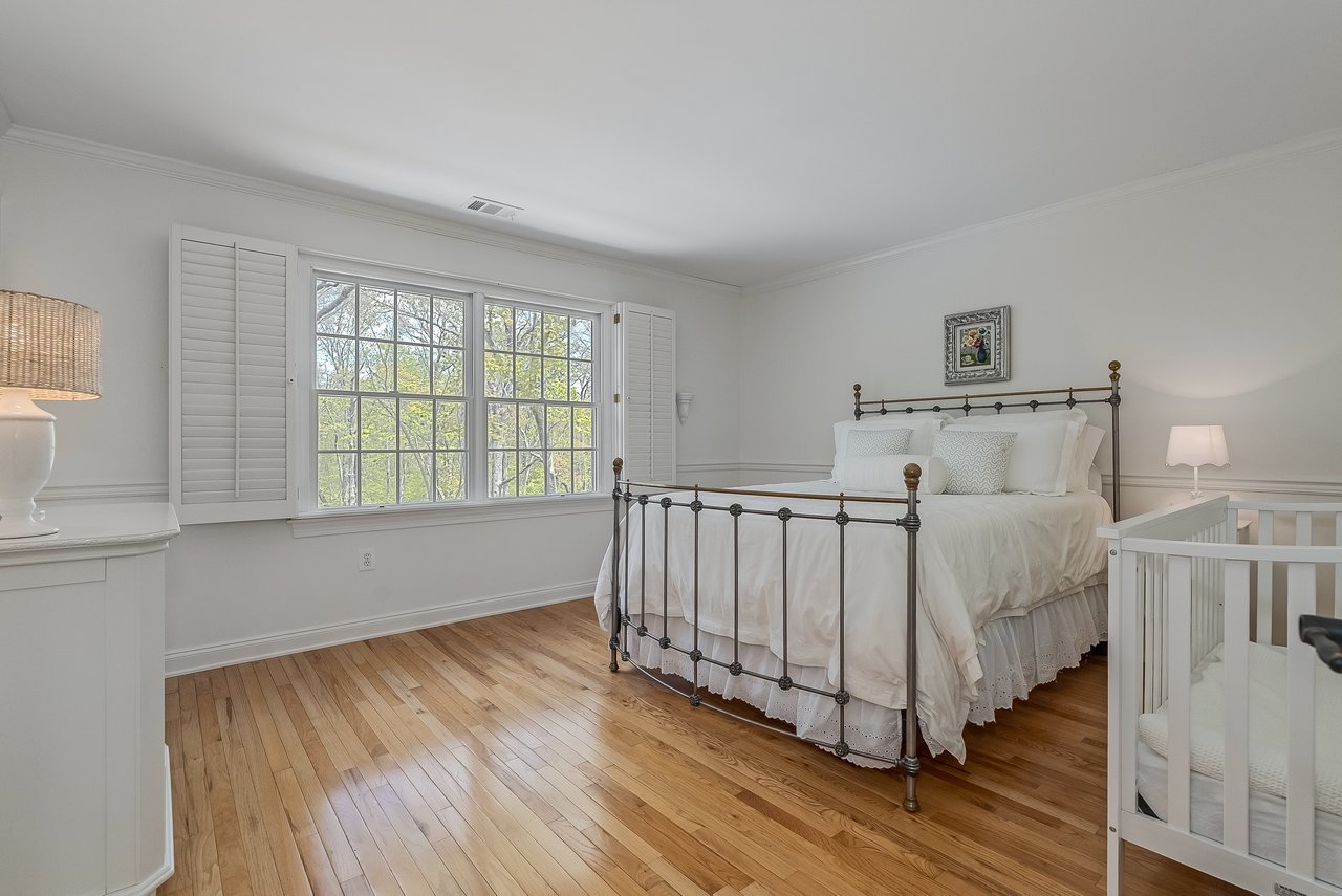 82 Woodman Ln